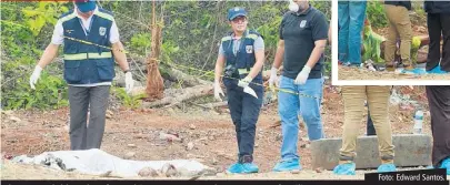  ?? Foto: Edward Santos. ?? El cuerpo del hombre fue cubierto con una sabana por sus familiares.