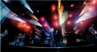  ?? ?? Left: Singular Artists founders Simon Merriman, Brian Hand and Fin O’Leary (right in picture) with (l-r) Simon Mulcahy, Jeremy Symth and Michelle Whitehead
RAY KEOGH
Simply Red performing at Collins Barracks as part of the recent Wider Than Pictures concert series