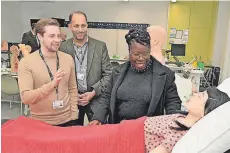  ?? ?? Erdington MP Paulette Hamilton meets students and takes a tour