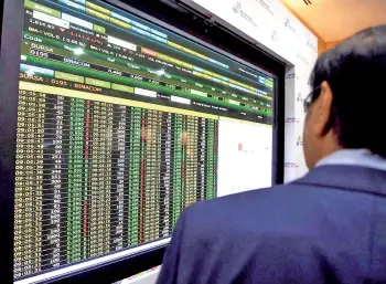  ?? — Bernama photo ?? Internatio­nal investors are still actively trading on Bursa Malaysia despite the lingering political jitters, an economist observed.