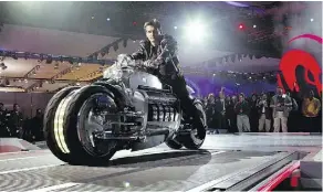  ?? FCA ?? The Viper-powered Dodge Tomahawk concept bike from 2003