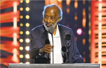  ?? DAVID RICHARD AP ?? Clarence Avant speaks during the 2021 Rock and Roll Hall of Fame Induction ceremony in Cleveland when he recceived the Ahmet Ertegun Award. Avant died Sunday at his home in Los Angeles at the age of 92.
CLARENCE AVANT
1931-2023