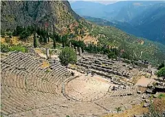  ?? 123RF ?? Excavation­s of the ancient Delphi city along the slope of Mount Parnassus. The amphitheat­re, as seen from above.