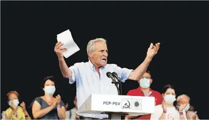  ??  ?? Jerónimo de Sousa, ontem, no discurso de encerramen­to da 45.ª edição da Festa do Avante!.