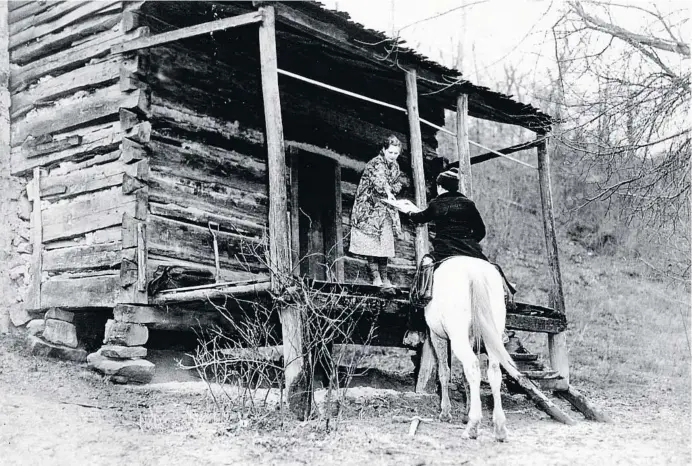  ?? ?? En 1936, las biblioteca­rias habían asistido ya a 50.000 familias y 155 escuelas rurales