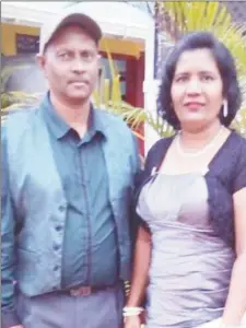  ??  ?? Goberdhan Mahabir and his wife, Haimwantie Mahabir.
