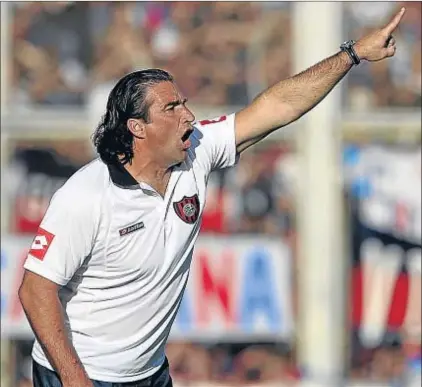  ?? ALEJANDRO PAGNI / GYI ?? Juan Antonio Pizzi, exjugador del Barça, ahora entrenador del San Lorenzo de Almagro