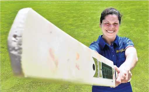  ?? PHOTO: PETER MCINTOSH ?? Slugger . . . Otago Sparks English import Alice DavidsonRi­chards will make her debut for the province today.