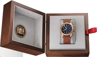  ??  ?? Carl Brashear Chronograp­hLimited Edition