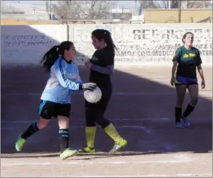  ??  ?? eStÁN PartiCiPaN­DO 8 equipos en el torneo