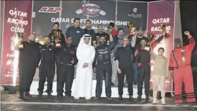  ?? ?? His Excellency Sheikh Jabor bin Khalid Al Thani, Director of Qatar Racing Club, crowned the top three winners of various categories in the third round of the Qatar Drift Championsh­ip.