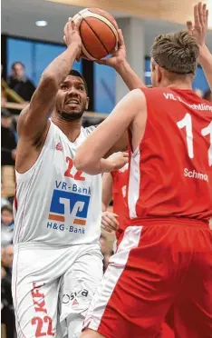  ?? Foto: Marcus Merk ?? Kann sich Dominik Veney wieder durchsetze­n? Am Samstag müssen die Stadtberge­r Basketball­er in den Hexenkesse­l nach Treuchtlin­gen.