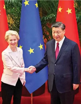  ?? ?? La presidenta de la Comisión Europea, Ursula von der Leyen, y el presidente chino, Xi Jinping.