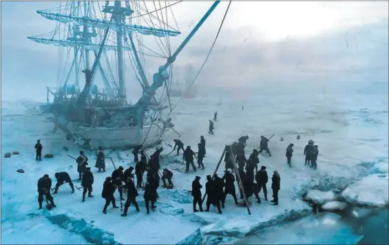  ??  ?? Una imagen de The Terror, serie que recoge todo el drama y la fascinació­n de la expedición ártica de sir John Franklin.