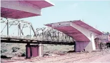  ?? | GERALD BUTTIGIEG ?? CONSTRUCTI­ON of the new Athlone Bridge in 1968.