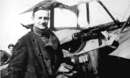  ??  ?? ■ Hauptmann Wilhelm ‘Willi’ Reinhard assumed command of JG1 on 22 April 1918 as Manfred von Richthofen’s designated successor. He had flown in Jasta 11 before taking command of Jasta 6 on 27 November 1917.