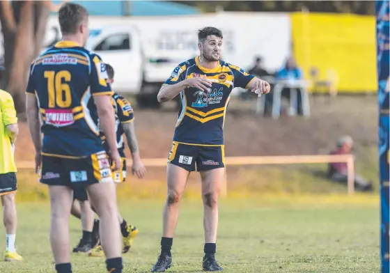  ?? Picture: Kevin Farmer ?? LEADING THE WAY: Highfields captain Campbell Stewart issues instructio­ns to defenders in their win over Warwick at Kuhls Rd.