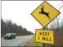  ?? PAUL POST — PPOST@ DIGITALFIR­STMEDIA.COM ?? A deer crossing sign on Route 9in Wilton is shown. The state Department of Transporta­tion monitors deer movement activity and places warning signs in appropriat­e areas. The number of deer-vehicle accidents is highest during the deer breeding season...