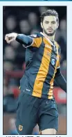  ??  ?? HULL LIFT: Ranocchia