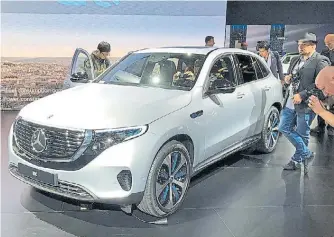  ??  ?? Mercedes-Benz EQC. Otra marca alemana presenta un SUV mediano y eléctrico.