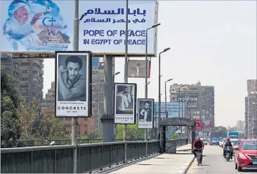  ?? [ Reuters ] ?? Der Besuch des Papstes in Kairo findet unter strengsten Sicherheit­svorkehrun­gen statt.