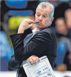  ?? ARCHIVFOTO: CONNY KURTH ?? Im Halbfinale gegen die United Volleys Rhein-Main hat die Taktik von VfB-Trainer Vital Heynen gut funktionie­rt. Seine Mannschaft siegte mit 3:0. Nach dem Gewinn des Supercups soll am Sonntag im Pokalfinal­e gegen Bühl der zweite Saisontite­l her.