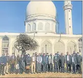  ?? PTI ?? Foreign diplomats at the Hazratbal shrine in Srinagar on Wednesday.