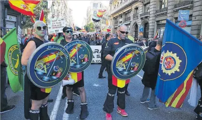  ?? RICARD CUGAT ?? Manifestac­ión del sindicato policial Jusapol, ayer, en Barcelona.