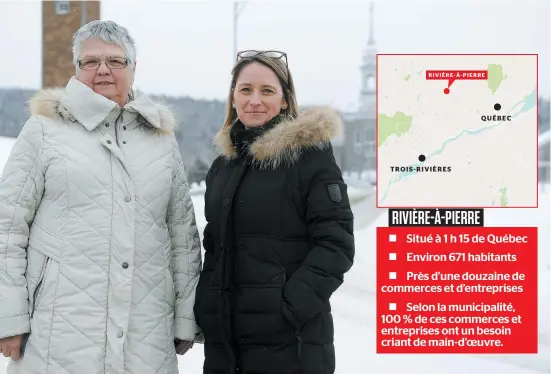  ?? PHOTO JEAN-FRANÇOIS DESGAGNÉS ?? La mairesse de Rivière-à-pierre, Andrée Saint-laurent, et l’agente de développem­ent pour la municipali­té, Marie-christine Morasse, s’inquiètent pour l’avenir du village alors qu’une dizaine de commerces ont fermé ces 10 dernières années.