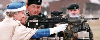  ?? ?? Top shot: The picture used by Mr Zemmour of the Queen on the firing range at Bisley in 1993