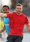  ??  ?? Former All Black Aaron Mauger has a ‘‘robust’' coaching relationsh­ip with Leicester Tigers director of rugby Richard Cockerill.