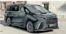  ?? FOTO: LEXUS/DPA ?? Ob das Design von Vans wie dem LM mit großem Kühlergril­l gefällt, ist auch immer eine Geschmacks­frage.