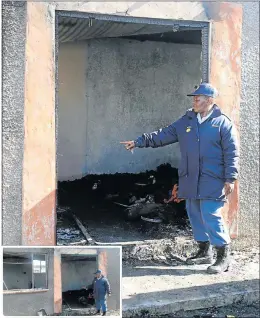  ?? Picture: BHONGO JACOB ?? GUTTED: Police spokesman Captain Namhla Mdleleni (also in inset) at the house where three children burnt to death in Mlungisi on Saturday morning