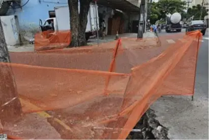  ?? WILSON VIEIRA / VOZ DO LEITOR ?? Obras paradas causam transtorno em Boa Viagem