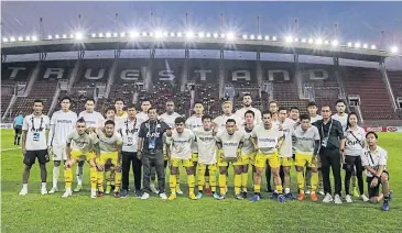  ??  ?? PTT Rayong players and officials pose at True Stadium after the final match of the 2019 season on Saturday.