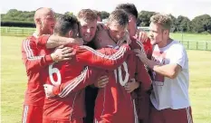  ?? Pic: ALED JONES ?? Glantraeth celebrate a goal against Penrhyndeu­draeth