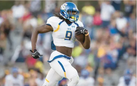  ?? L. TODD SPENCER/STAFF FILE ?? Josh Sweat was rated as the top recruit in the country in his class as a senior at Oscar Smith High School. He suffered a devastatin­g knee injury, but still earned a scholarshi­p to Florida State.