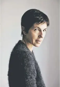  ??  ?? ► Christine Angot es autora también de El incesto.