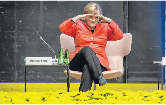  ??  ?? Bundeskanz­lerin Angela Merkel (CDU) orientiert sich in Tallinn: Wo geht es weiter im digitalen Neuland? Foto: afp