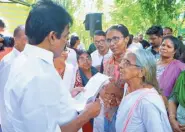  ?? SURESH ALLEPPEY ?? UDF candidate in the Alappuzha Lok Sabha constituen­cy K.C. Venugopal during his election campaignin­g.