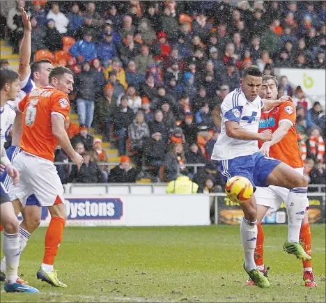  ?? PICTURES: Media Image Ltd ?? NEVER RAINS, IT POURS: Nottingham Forest’s Jamaal Lascelles scores the opening goal