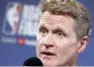  ?? FOTOS AP | DISEÑO JULIO ANÍBAL RAMÍREZ ?? Steve Kerr coach de Warriors.