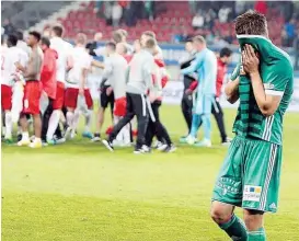  ??  ?? Letztmals trauerten die Rapidler beim Cupfinale neben jubelnden Salzburger­n. Der letzt Sieg gelang 2015.