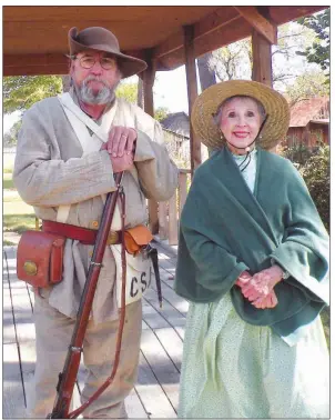  ?? CAROL ROLF/CONTRIBUTI­NG PHOTOGRAPH­ER ?? Pioneer Village will host its 10th annual Fall Fest from 10 a.m. to 4 p.m. Saturday and from noon to 4 p.m. Nov. 5. Among volunteers planning to participat­e are Tom Bird, a Civil War re-enactor, and Carolyn Kenney, who is in charge of coordinati­ng...