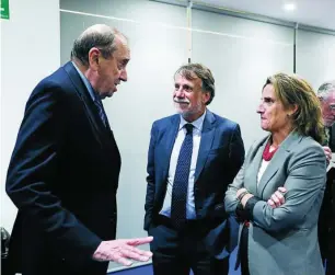  ?? ?? Mauricio Casals, José Creuheras y Teresa Ribera