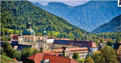  ?? ?? Captivatin­g: Monastery in Ettal near Oberammerg­au. Inset, actor Rochus Rueckel as Jesus