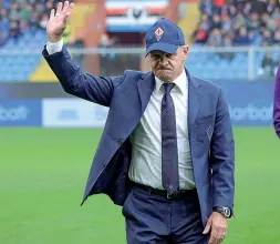  ??  ?? Pasquale Iachini, dovrà nuovamente preparare la gara di Udine A sinistra la curva Fiesole che resterà vuota nelle prossime partite di campionato