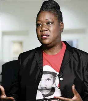  ?? MARTA LAVANDIER/AP ?? Sybrina Fulton, the mother of Trayvon Martin, is a critic of insurance offered by the NRA. Martin, 17, was killed by a neighborho­od watch captain in Sanford in 2012.