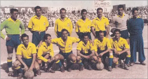  ??  ?? ALINEACIÓN. Aquel día formaron Montes; Castañares, Juanono, Yayo, Tatono, Elzo, Manolín, Polo, Tacoronte, Peña y Cedrés.