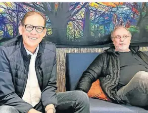  ?? RP-FOTO: MGR ?? Reinhard Berens und Heiner Frost (v.l.) bei der Vorstellun­g der Kultur-Diskussion im Spiegelzel­t am Sonntag.